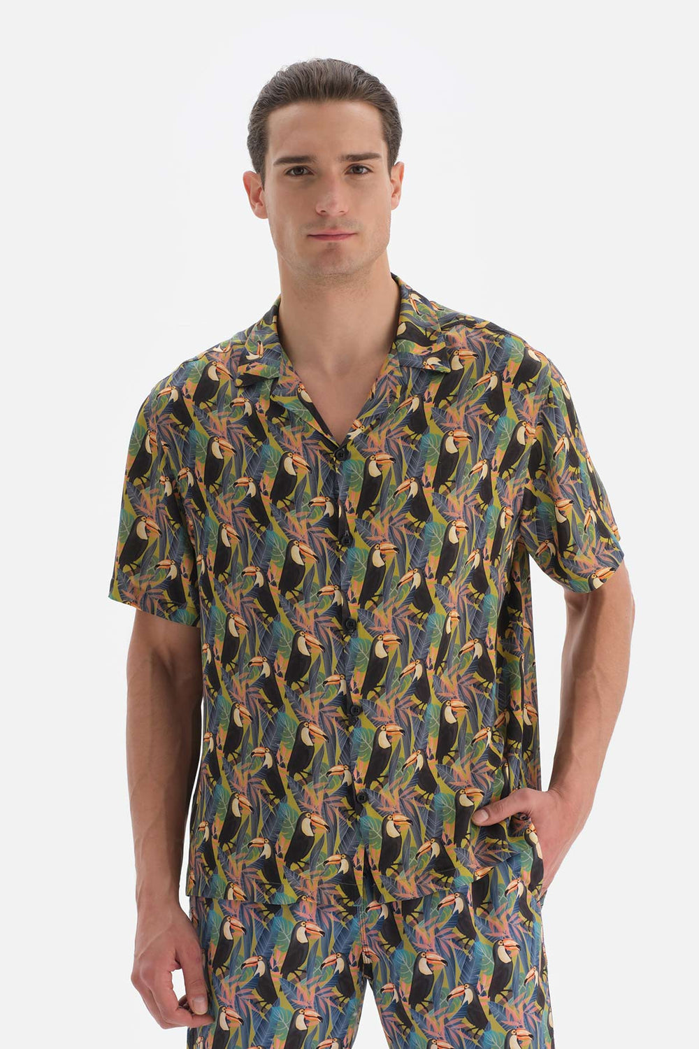 BLACK - GREEN SHIRT