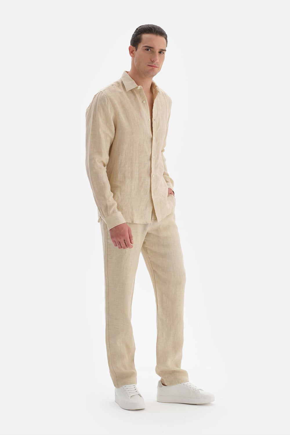 BEIGE TROUSERS
