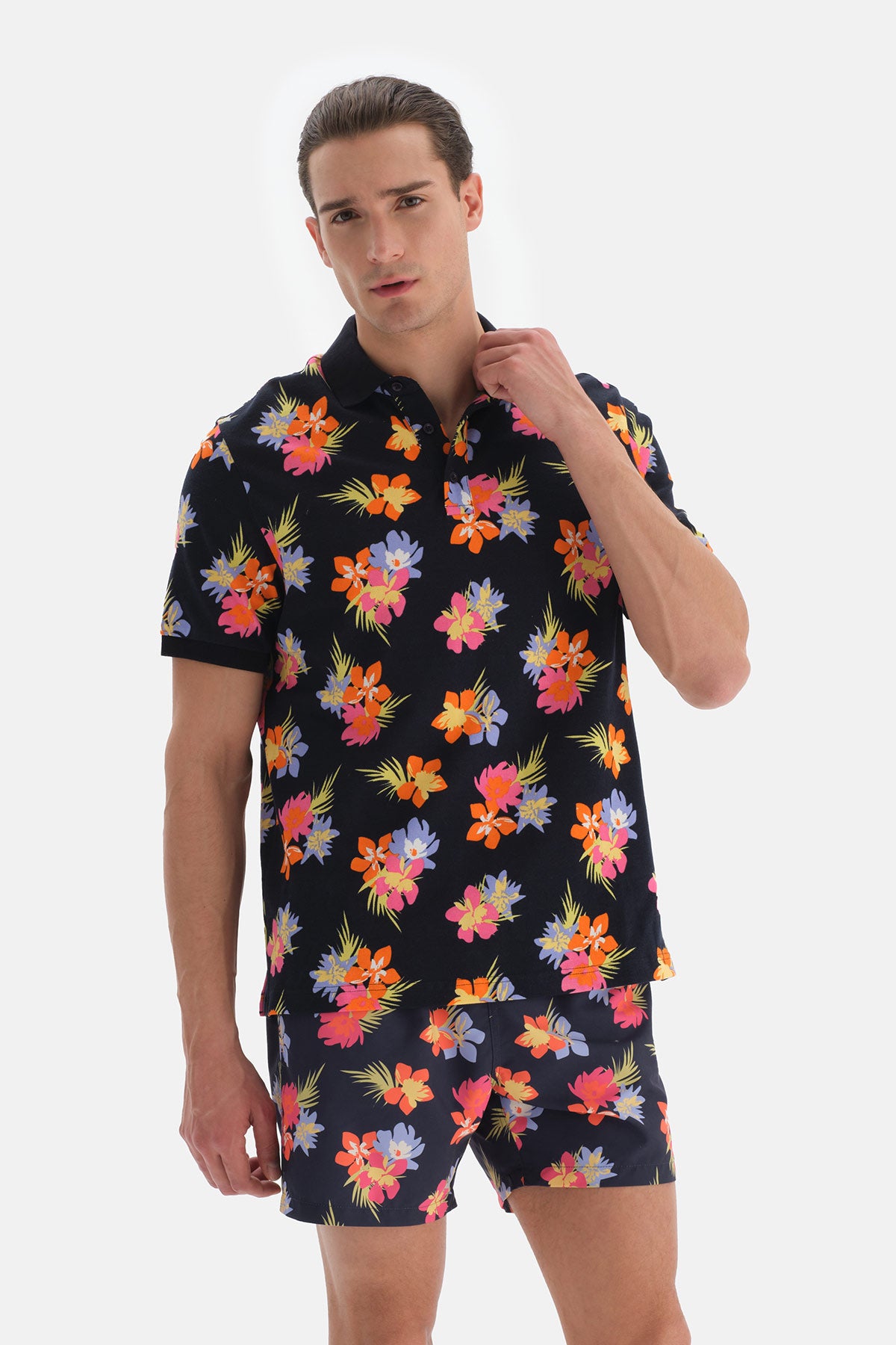 Lacivert - Pembe Çiçek Desenli Pike Polo Yaka TShirt