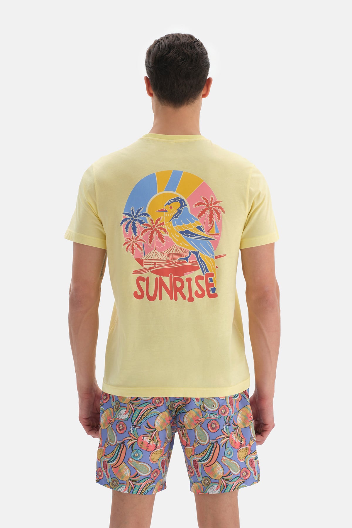 LIGHT YELLOW T-SHIRT