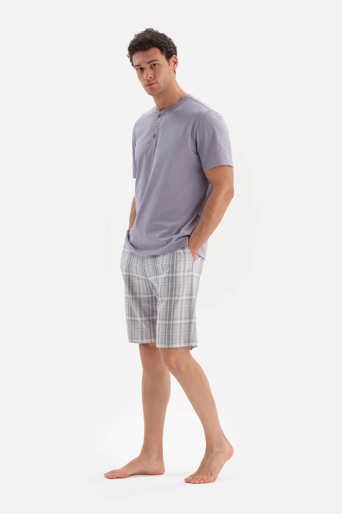 GREY HALF PATCH COLLAR PLAID PRINTED SHORTS PAJAMAS SUIT