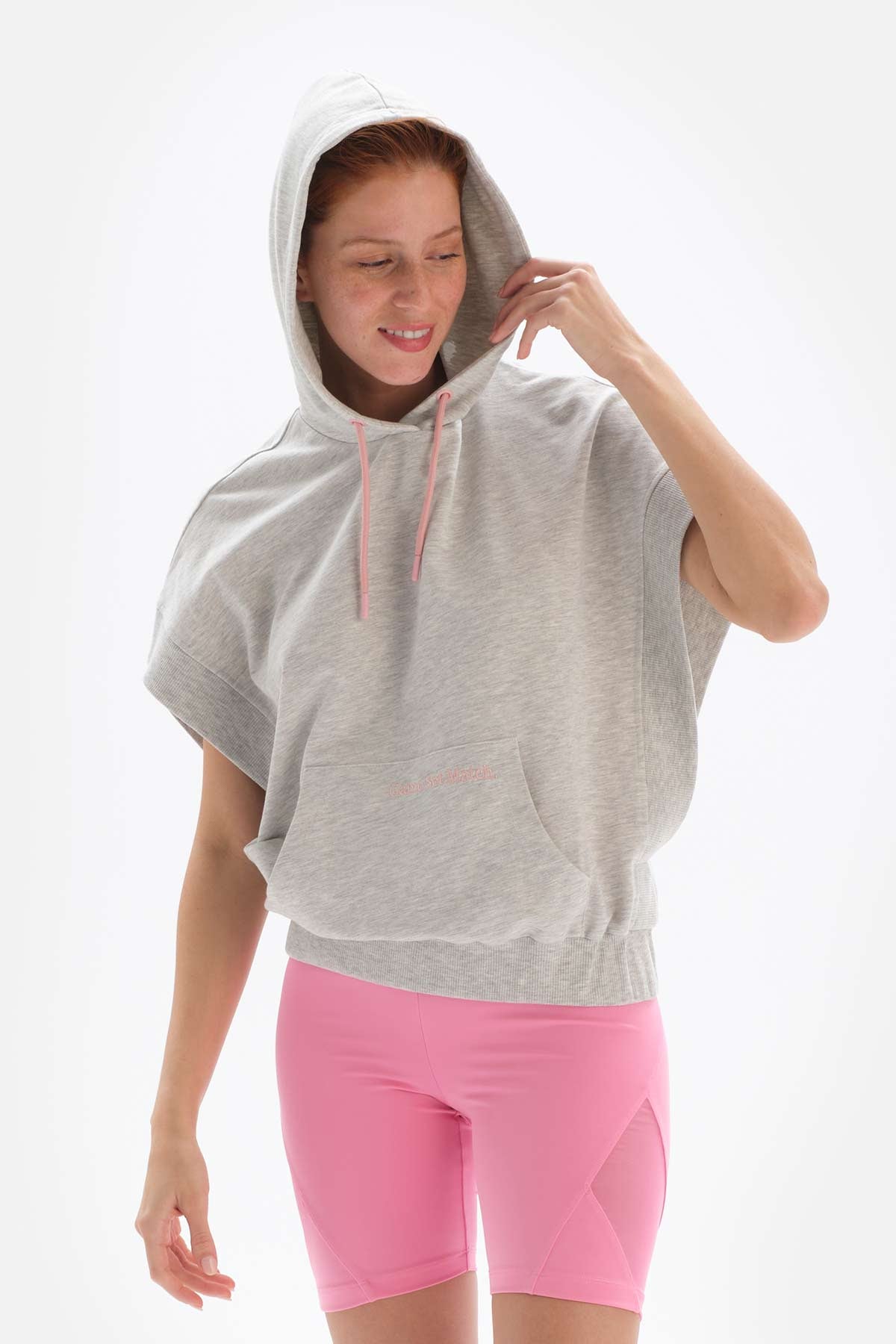 LIGHT GREY SWEATSHIRT