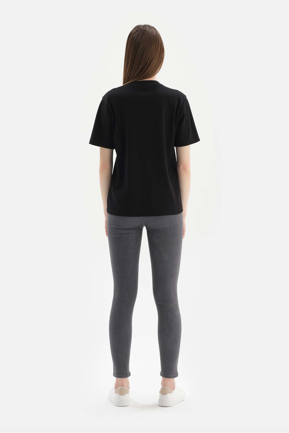 BLACK T-SHIRT