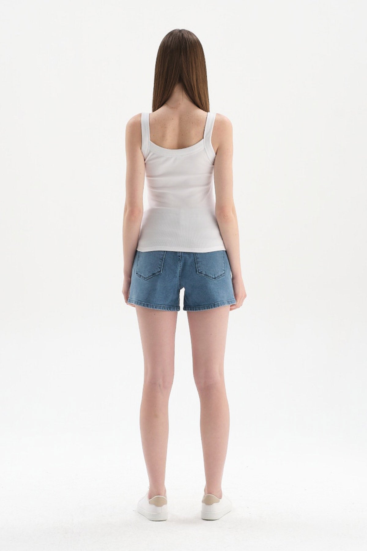 WHITE STRAPPY ATHLET
