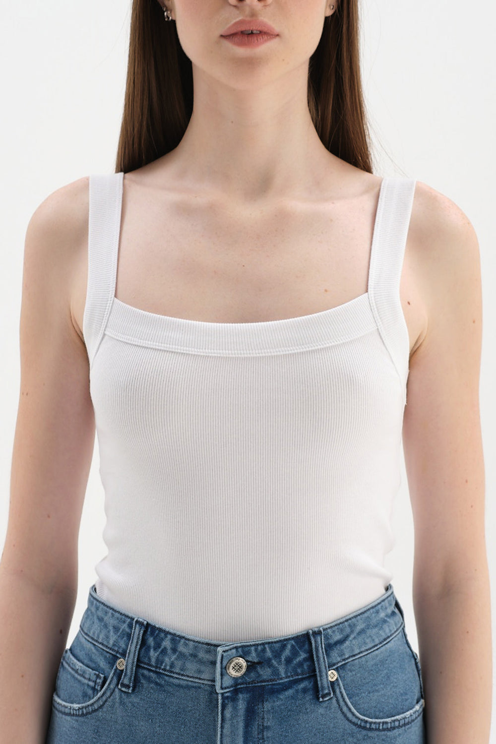 WHITE STRAPPY ATHLET