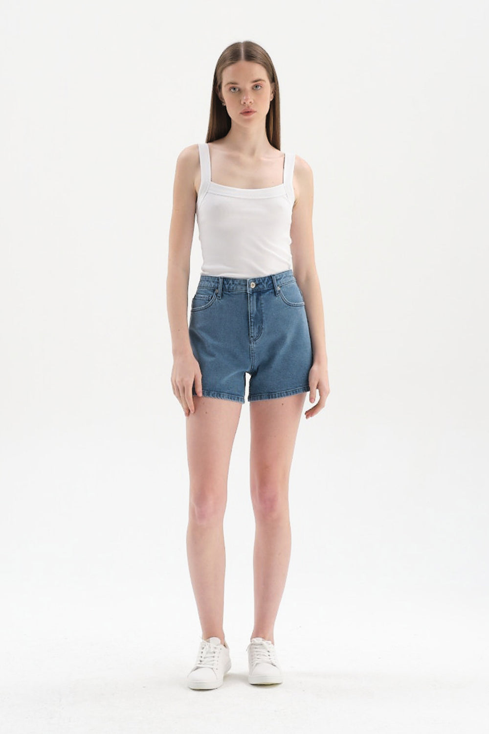 WHITE STRAPPY ATHLET