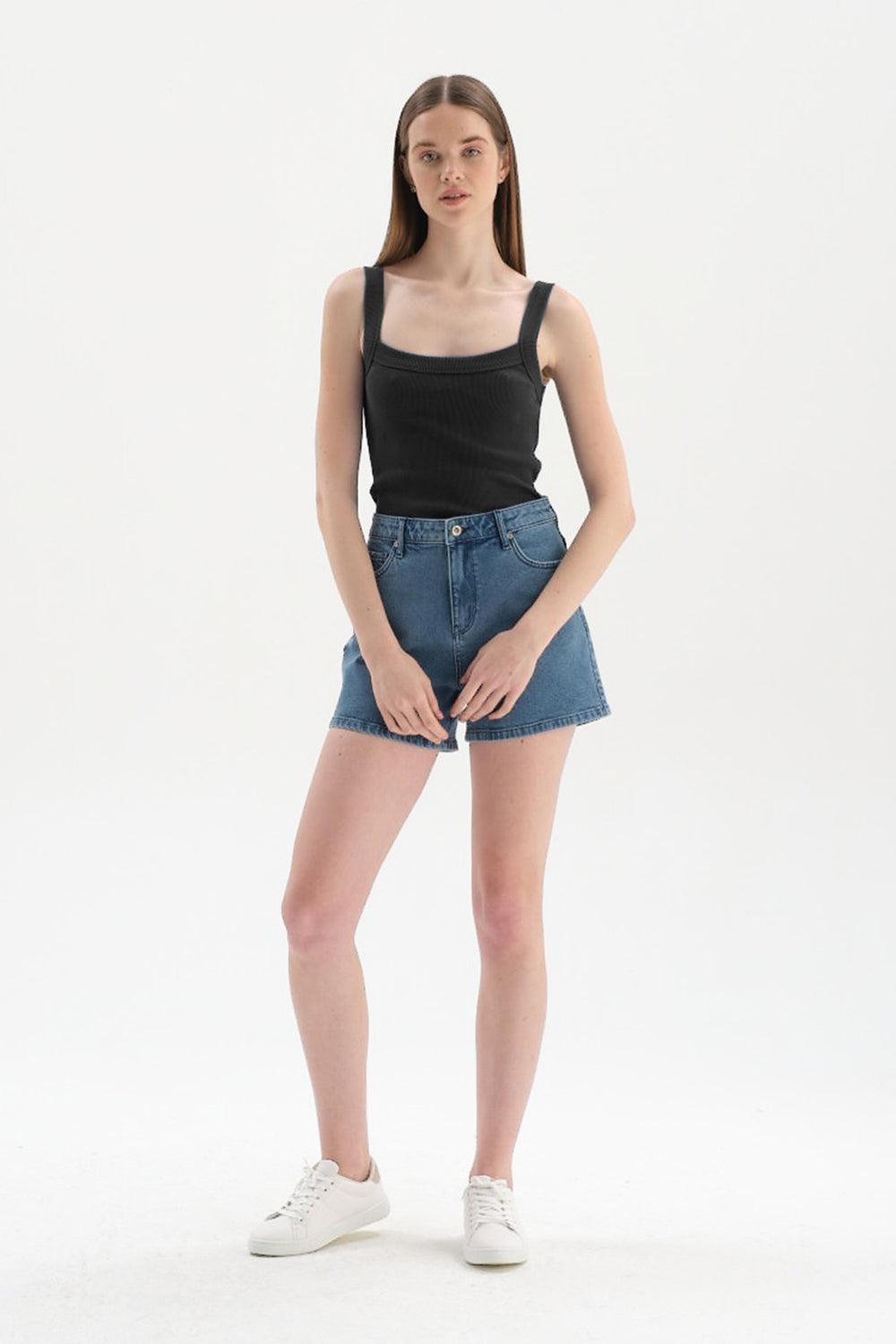 BLACK STRAPPY ATHLET