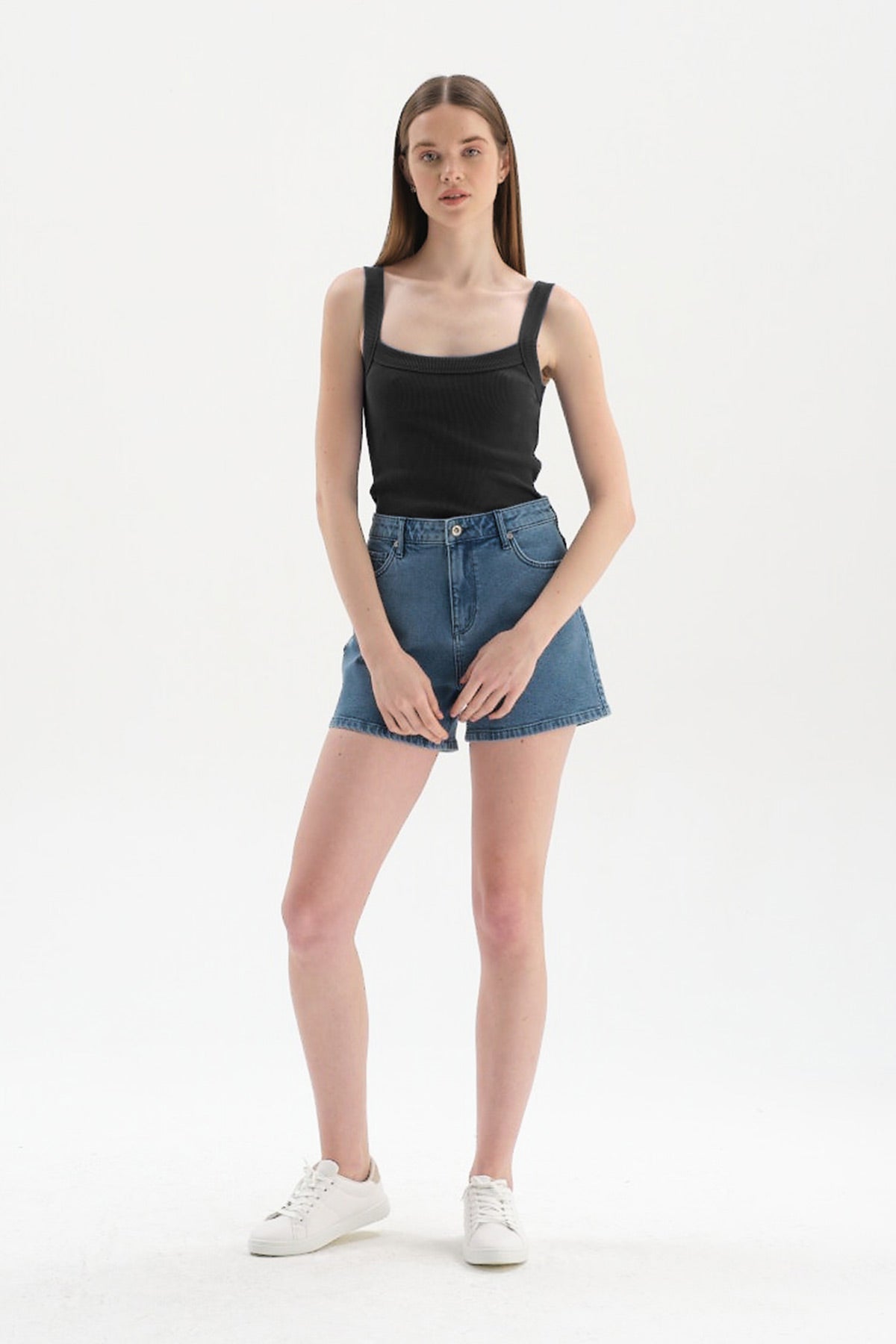 BLACK STRAPPY ATHLET