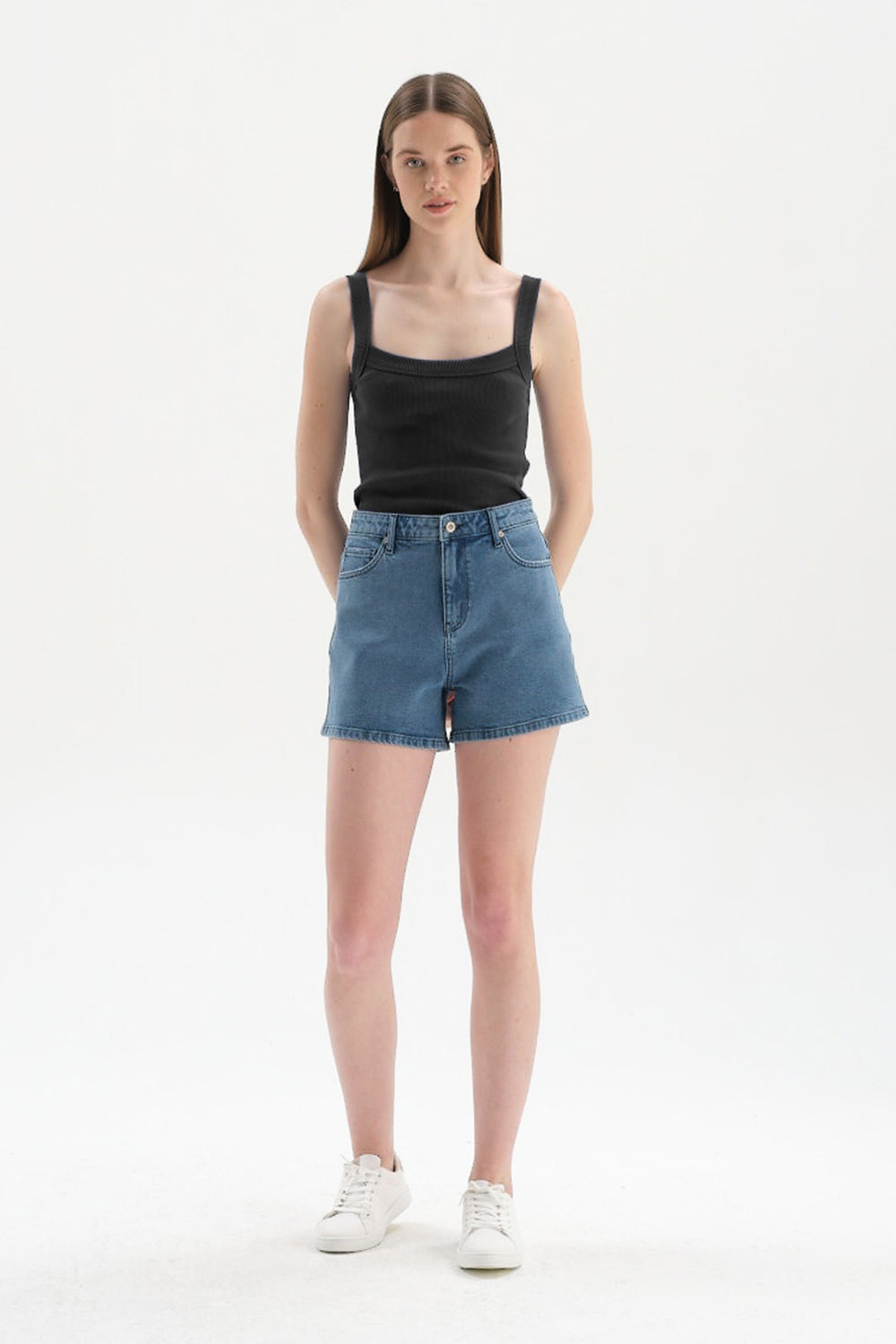 BLACK STRAPPY ATHLET