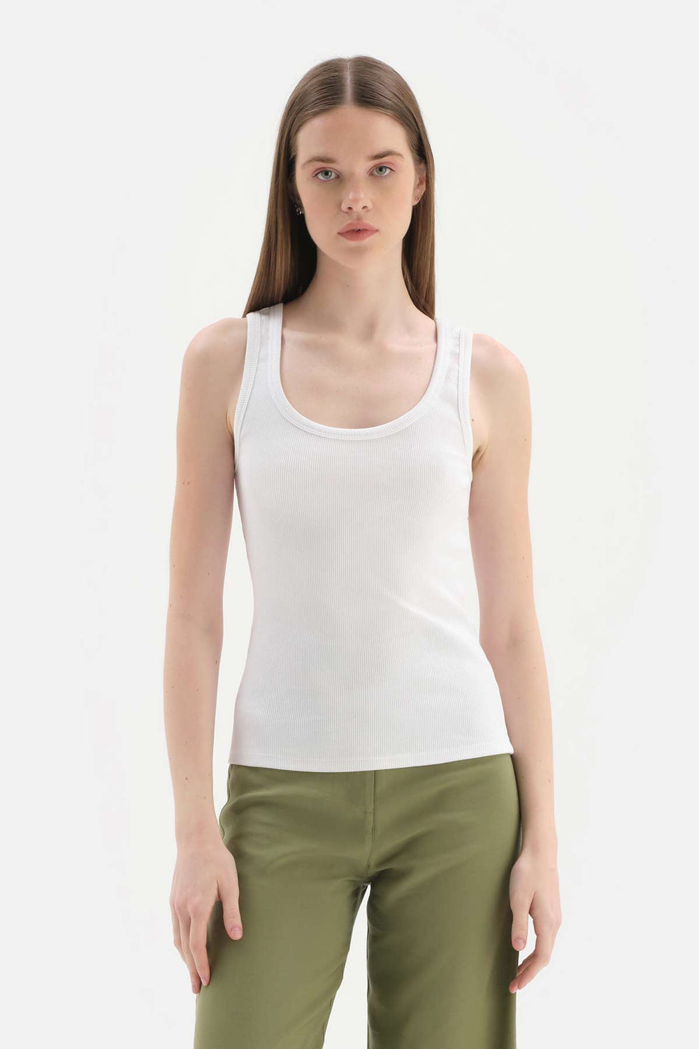 WHITE THICK STRAP RIBBED ATHLET