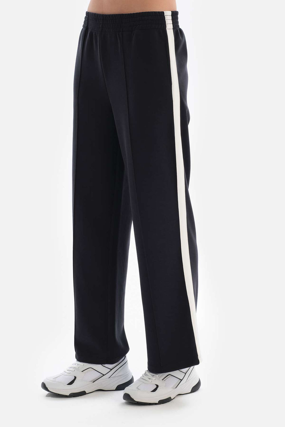 BLACK TRACKSUIT BOTTOM