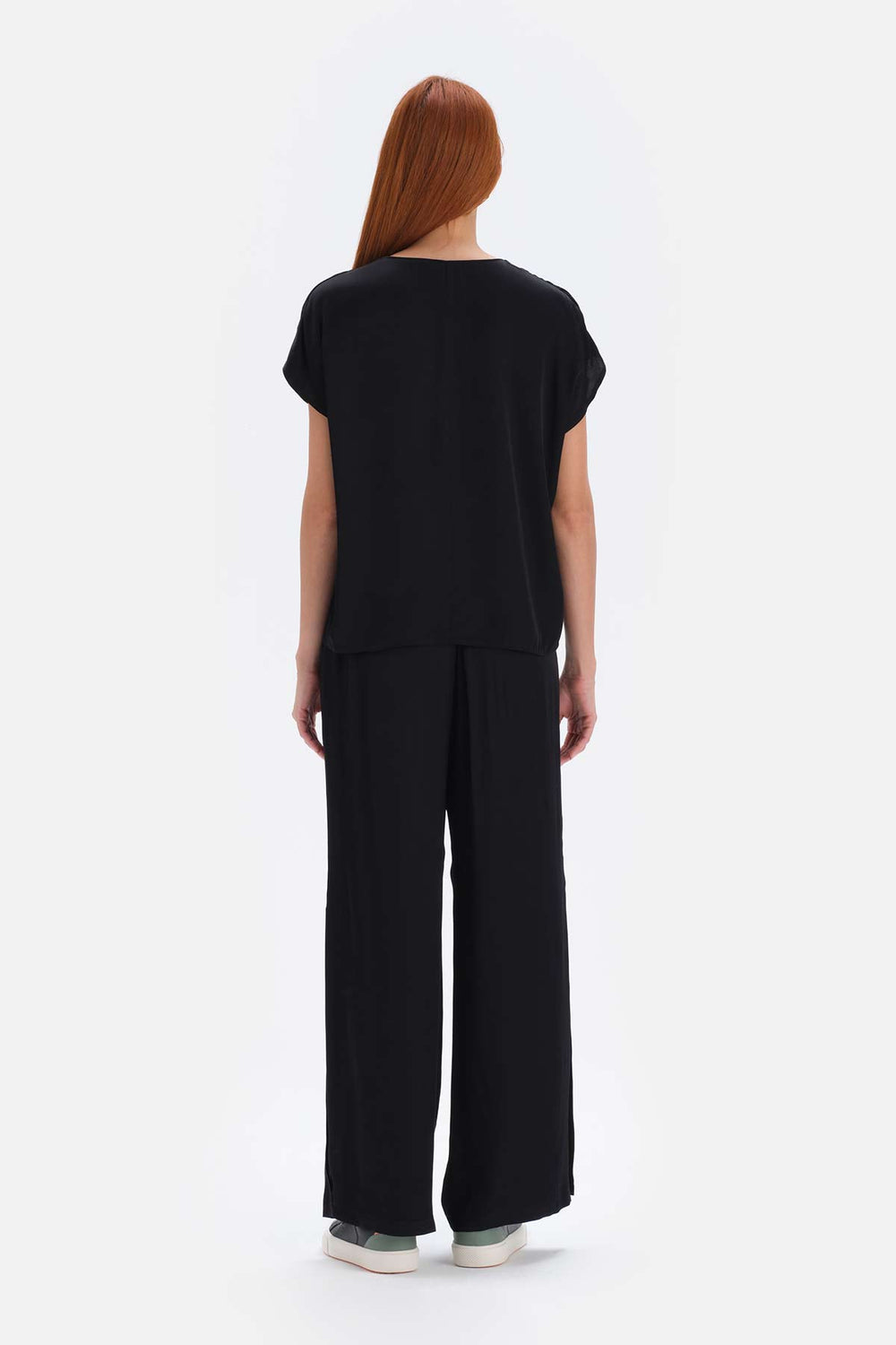 BLACK TROUSERS