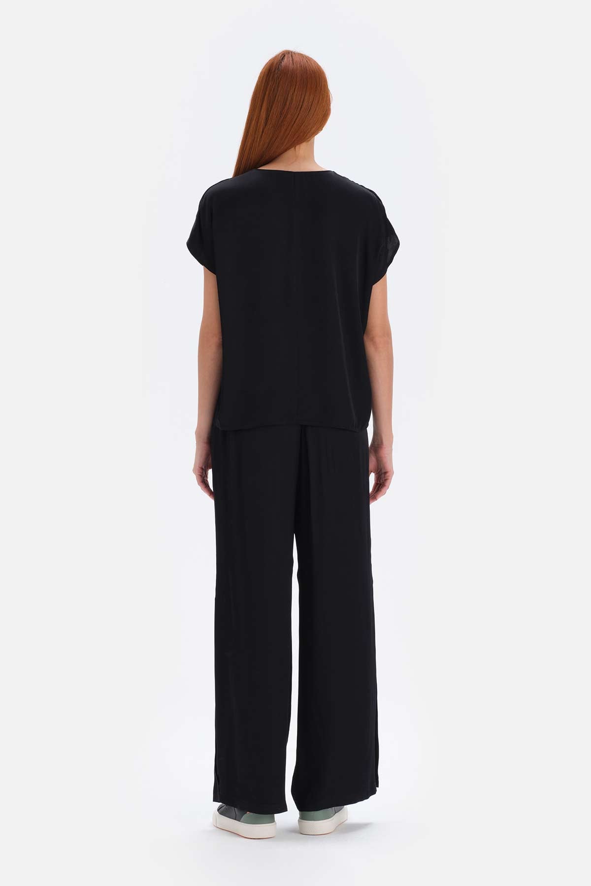 BLACK TROUSERS