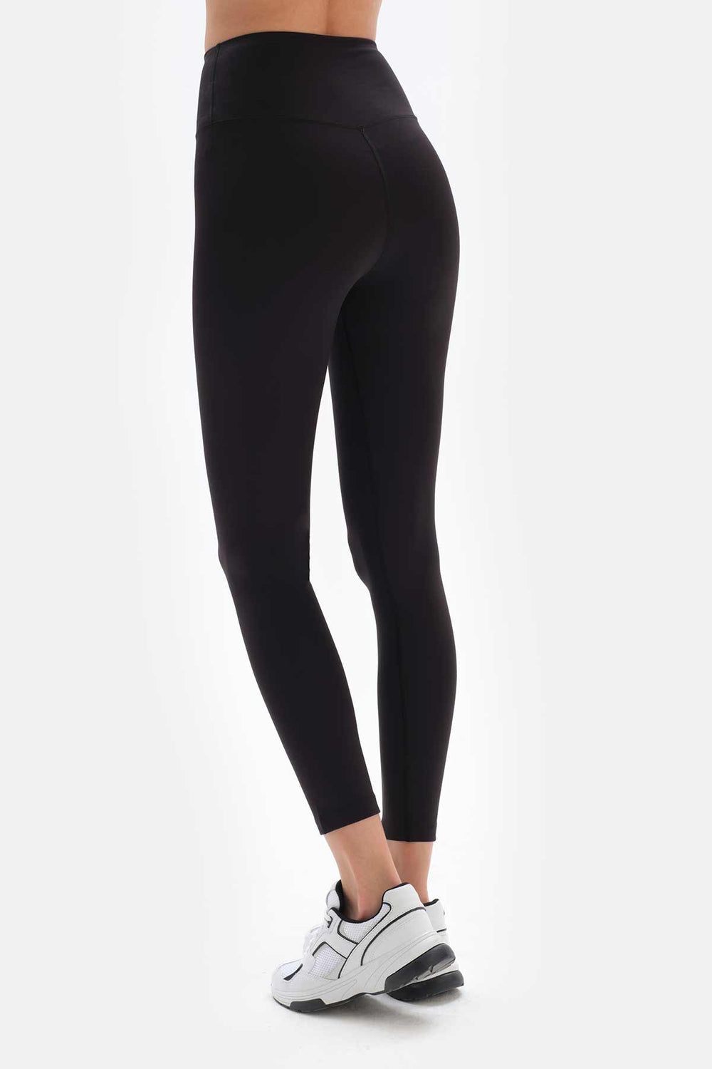 BLACK LEGGINGS