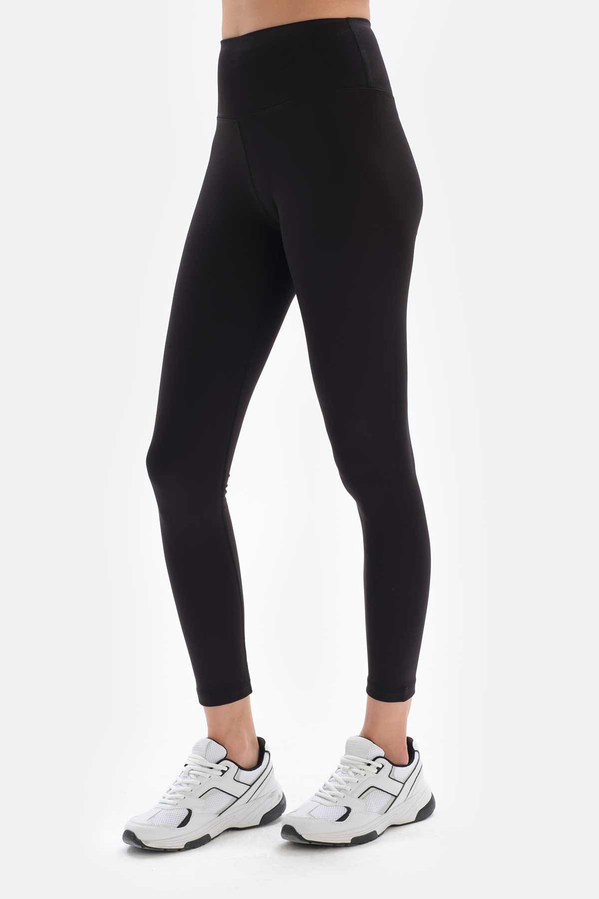 BLACK LEGGINGS