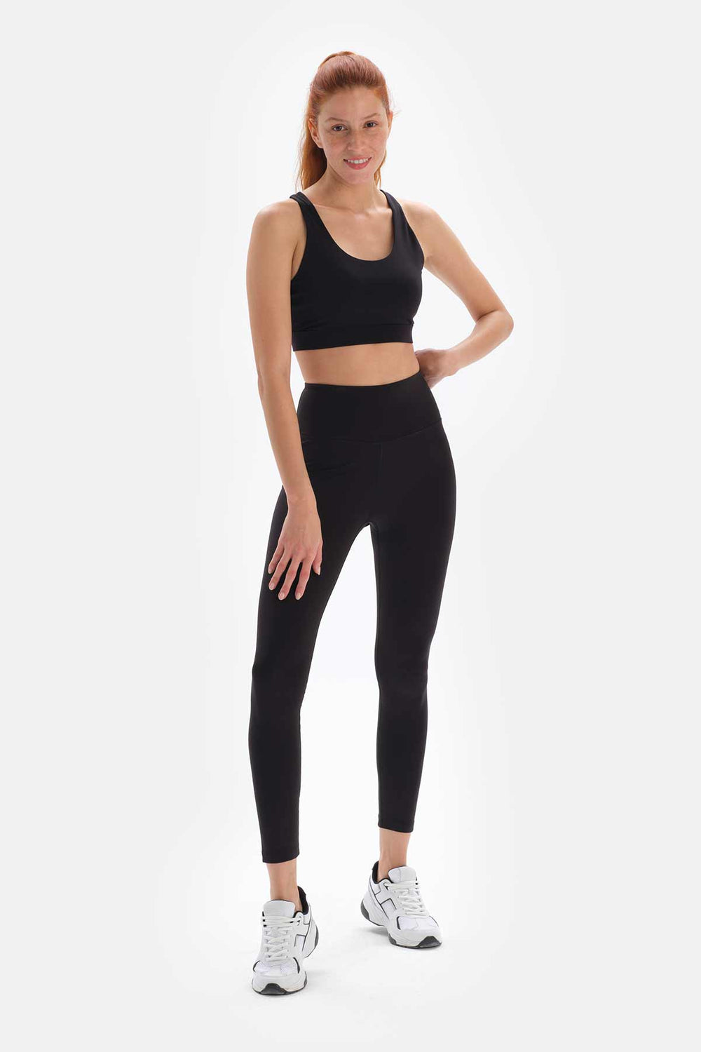 BLACK LEGGINGS