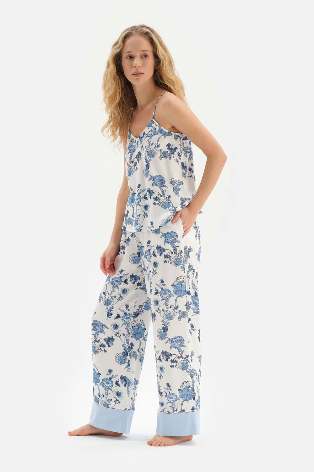 BLUE WOVEN TILE PATTERNED PAJAMAS