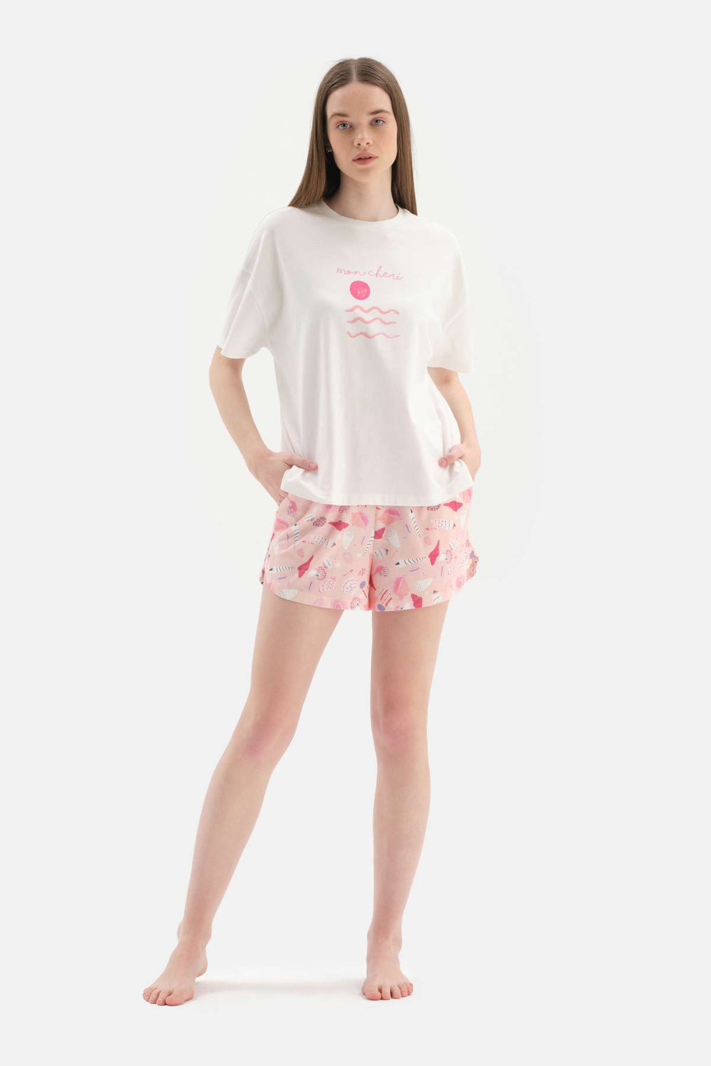 OFF WHITE CREW-NECK PRINTED KNITTED TOP PRINTED SHORTS BOTTOM KNITTED PAJAMAS