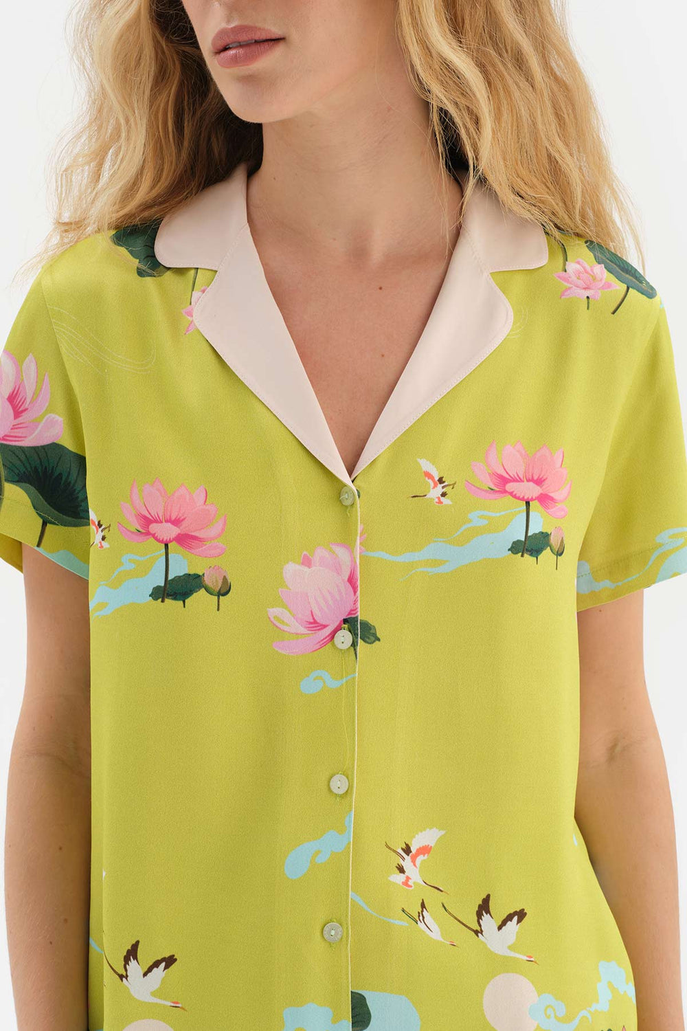 GREEN SHIRT COLLAR FLORAL PATTERNED SATIN SHORTS PAJAMAS SUIT