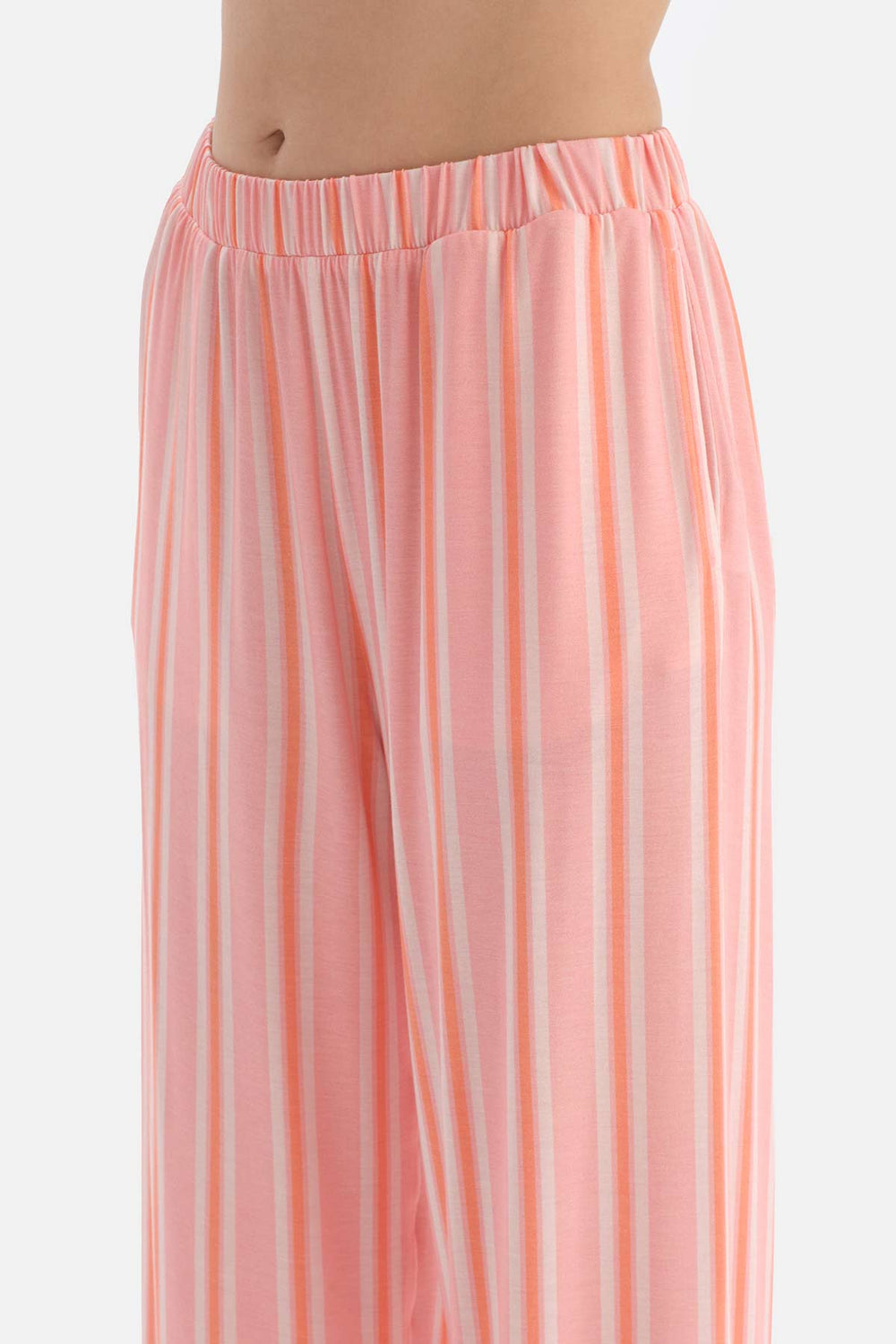 SALMON STRIPED KNITTED PAJAMAS SUIT