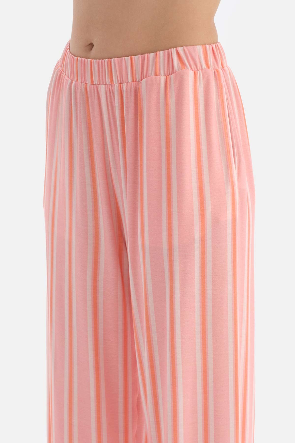 SALMON STRIPED KNITTED PAJAMAS SUIT