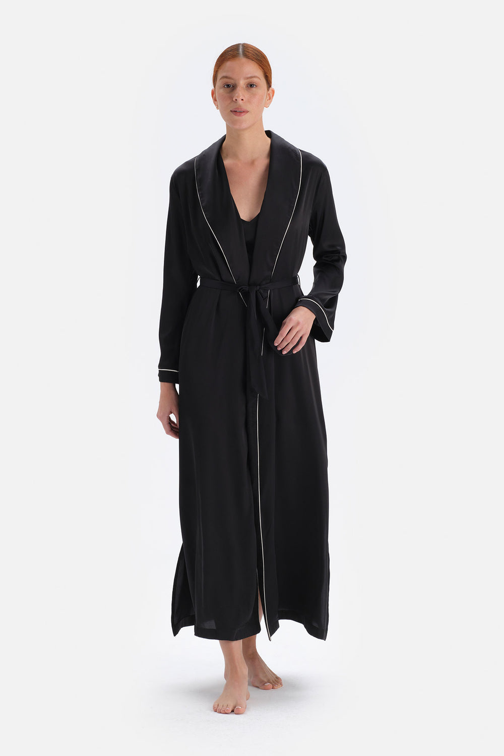 BLACK ROBE