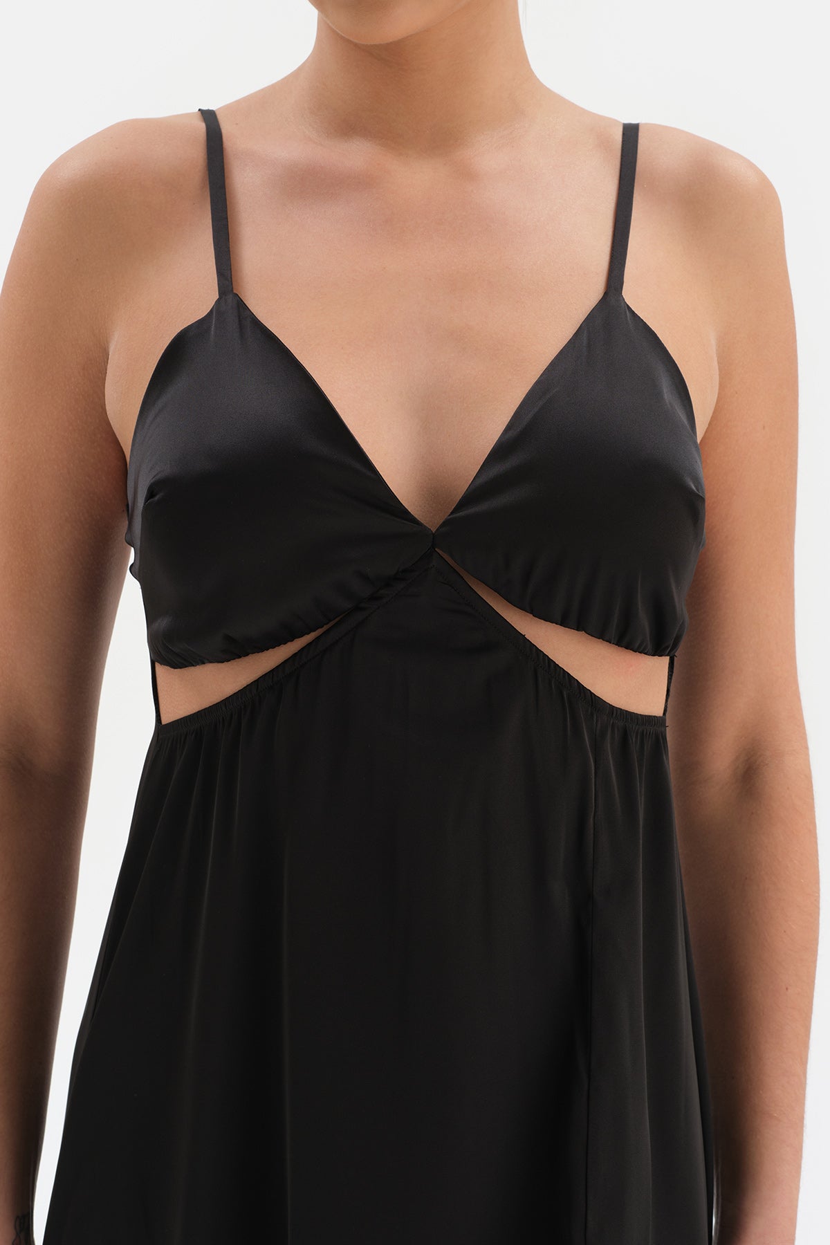 BLACK NIGHTIE