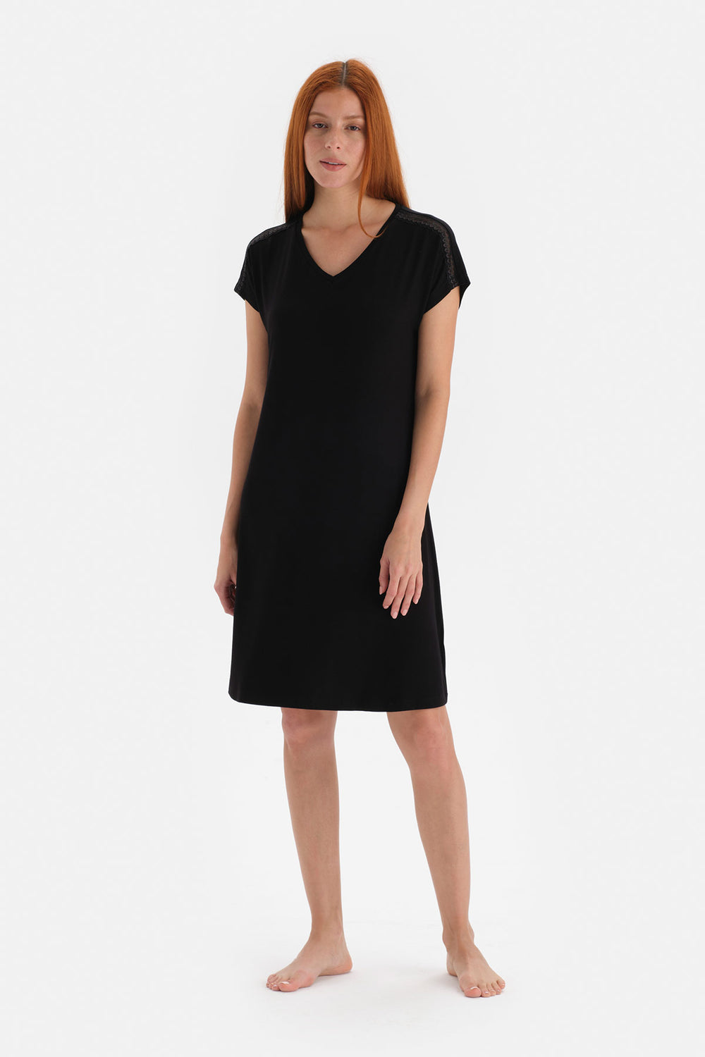 BLACK NIGHTIE