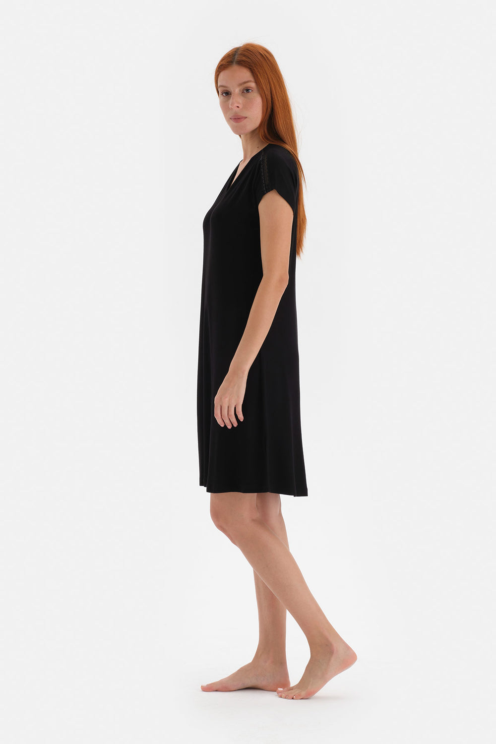 BLACK NIGHTIE