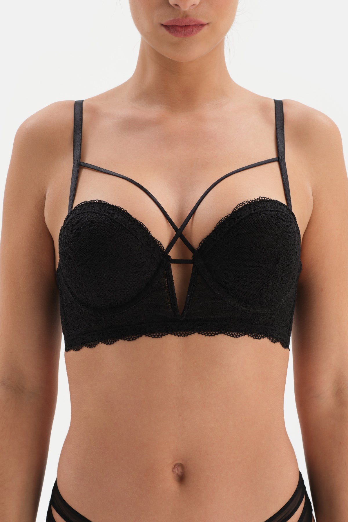 BLACK BRA