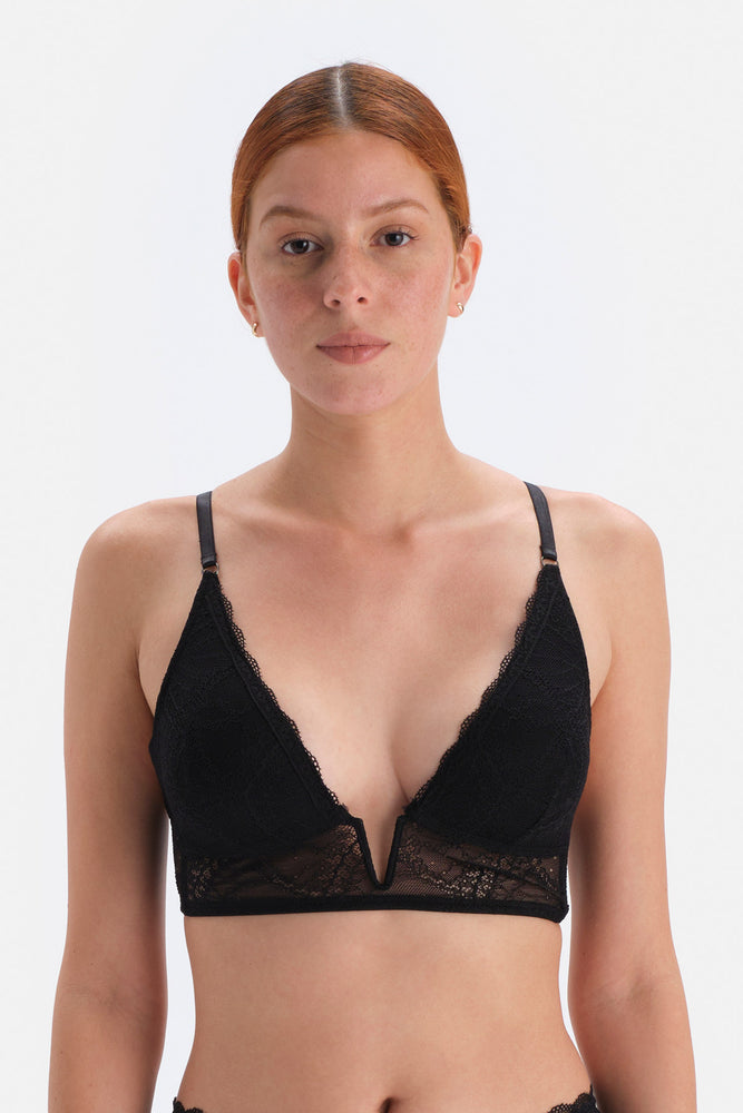 BLACK BRA