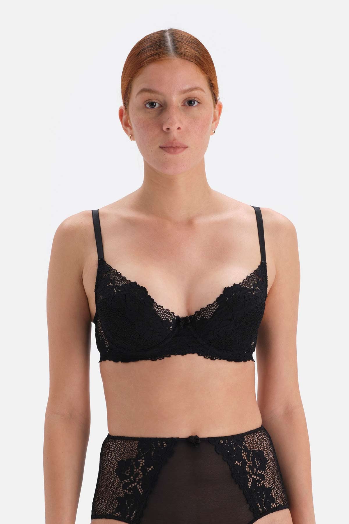 BLACK BRA