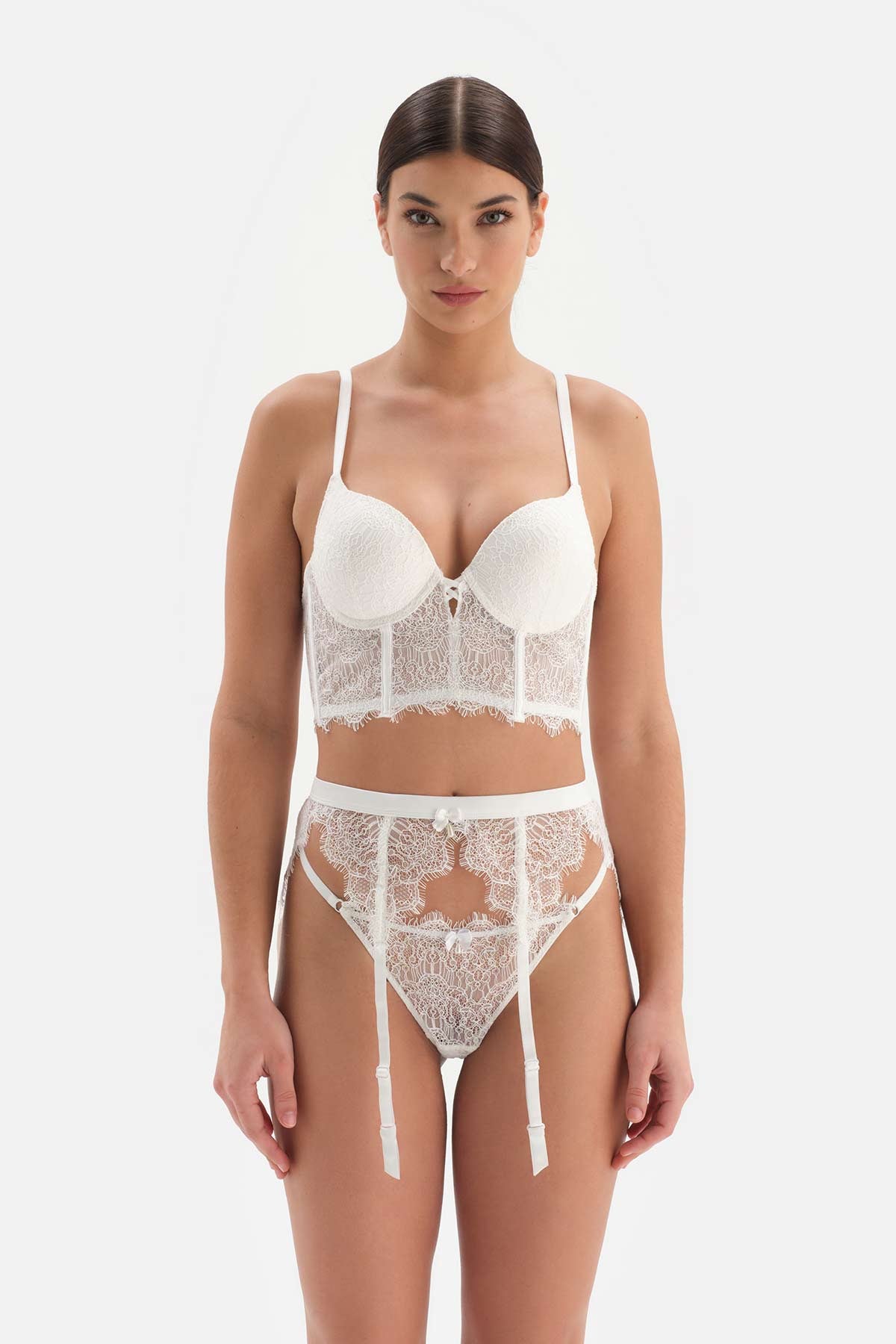 WHITE GARTER