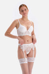 WHITE GARTER
