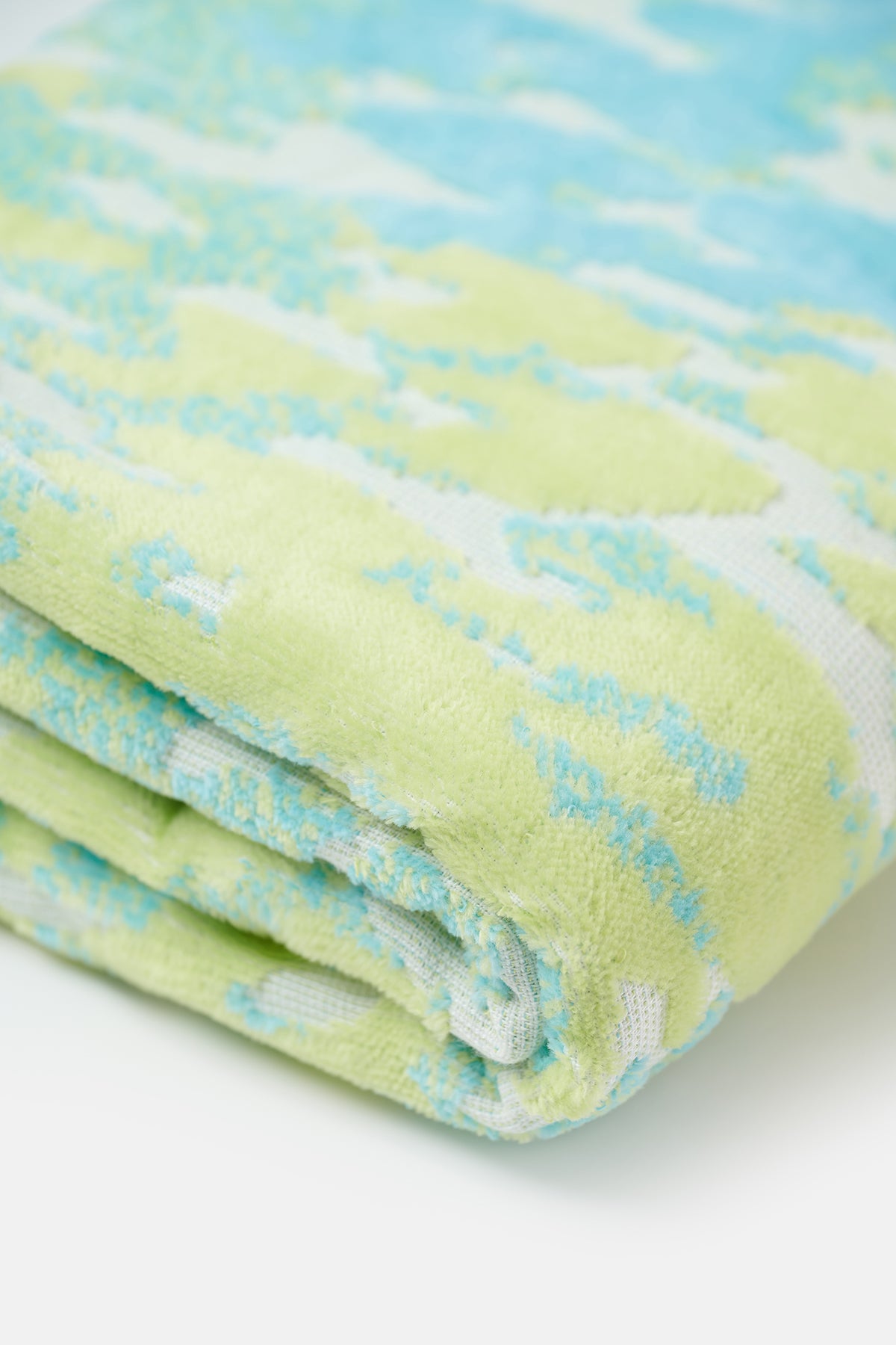 BLUE - WHITE Stripe Pattern Beach Towel 85x150