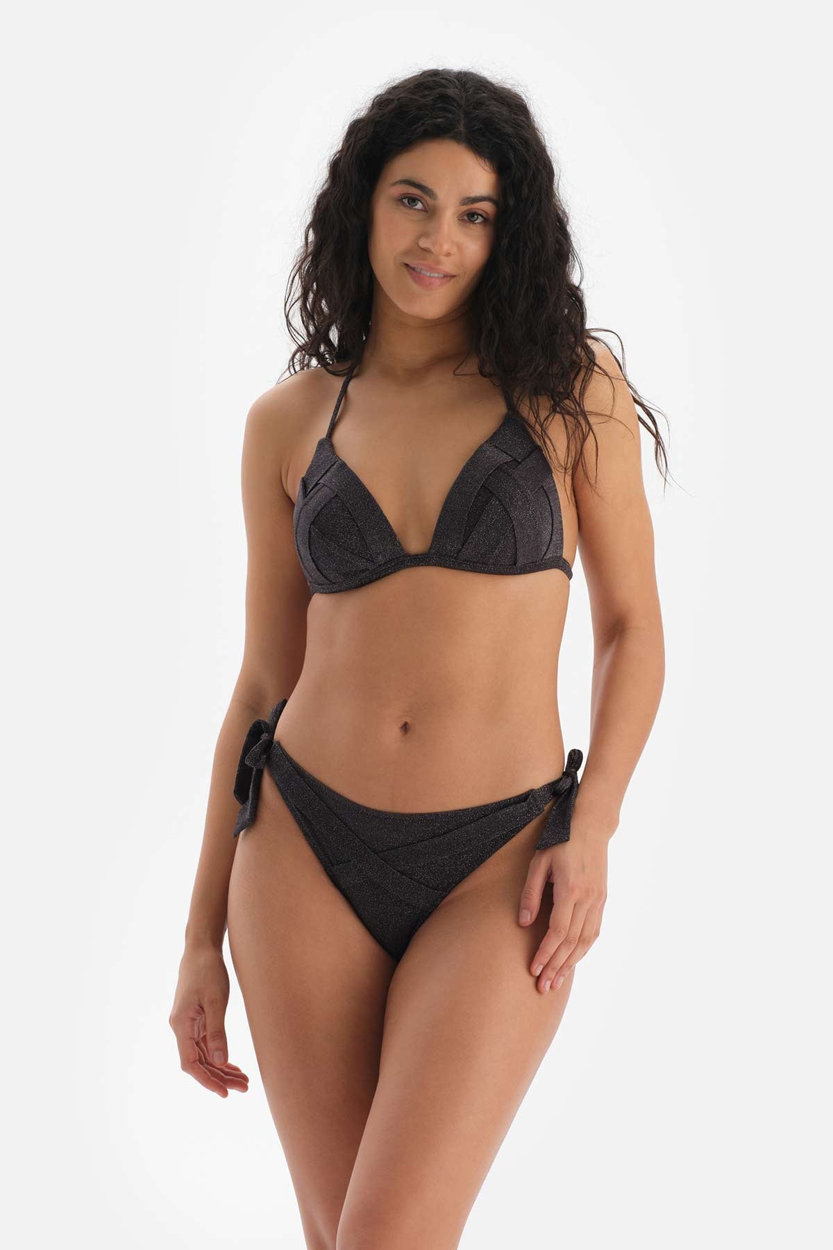 Siyah Kalın Bağcıklı Bikini Altı