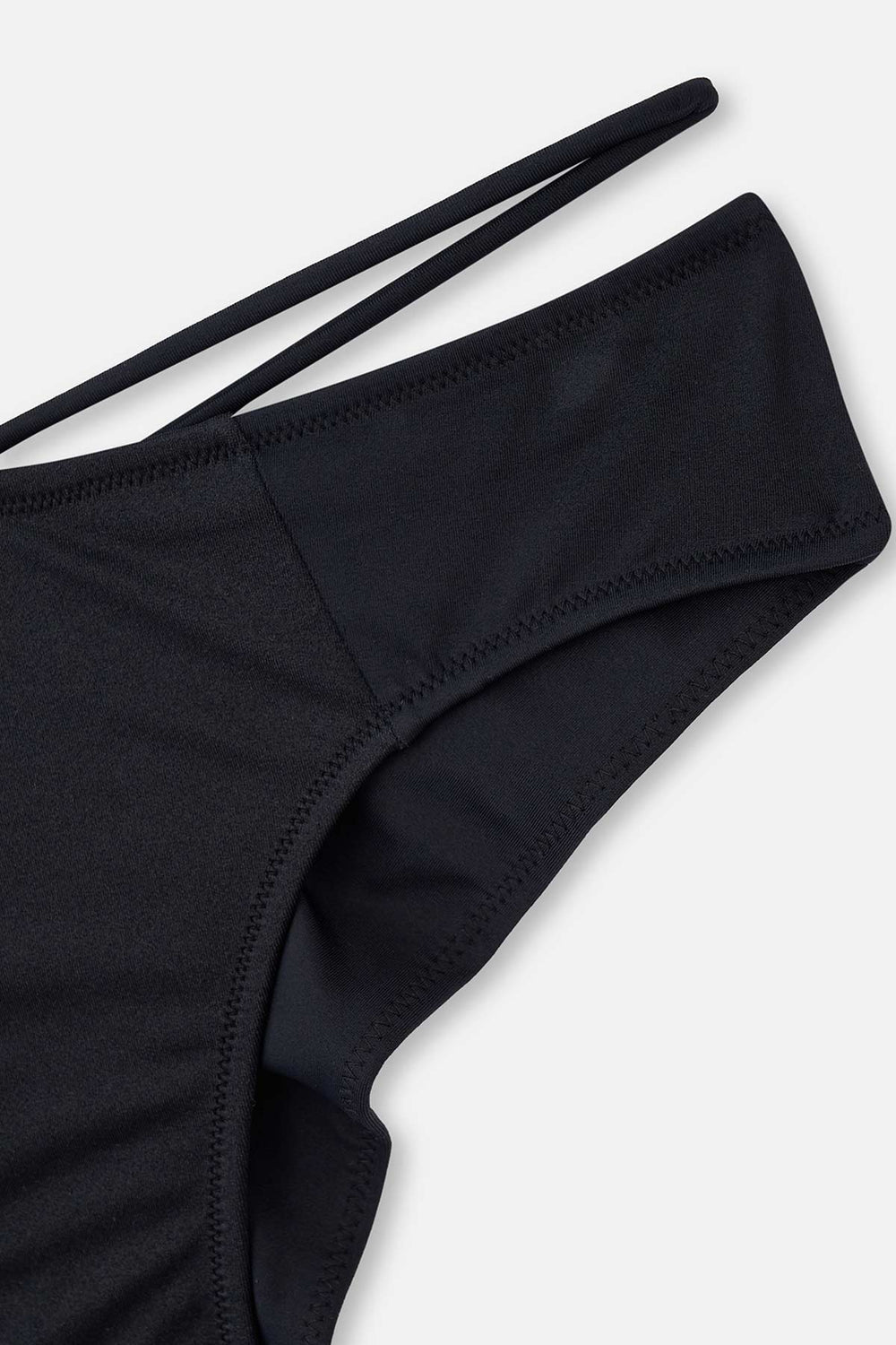 Siyah Ipli Brazilian Bikini Altı