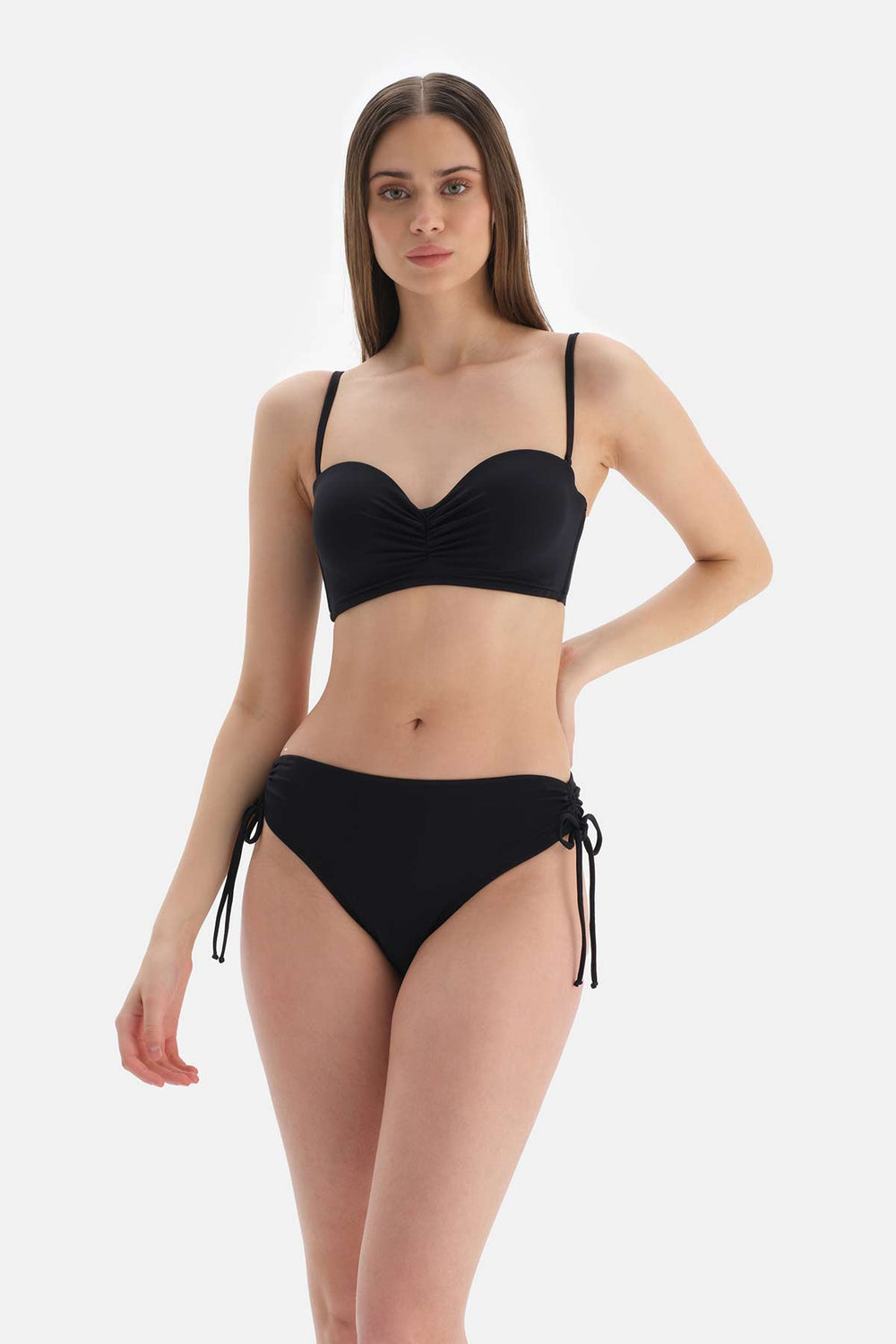 Siyah Straplez Kaplı Bikini Üstü