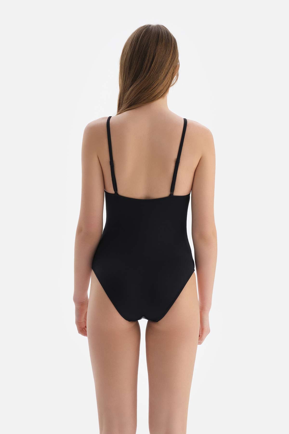 BLACK SWIMSUIT