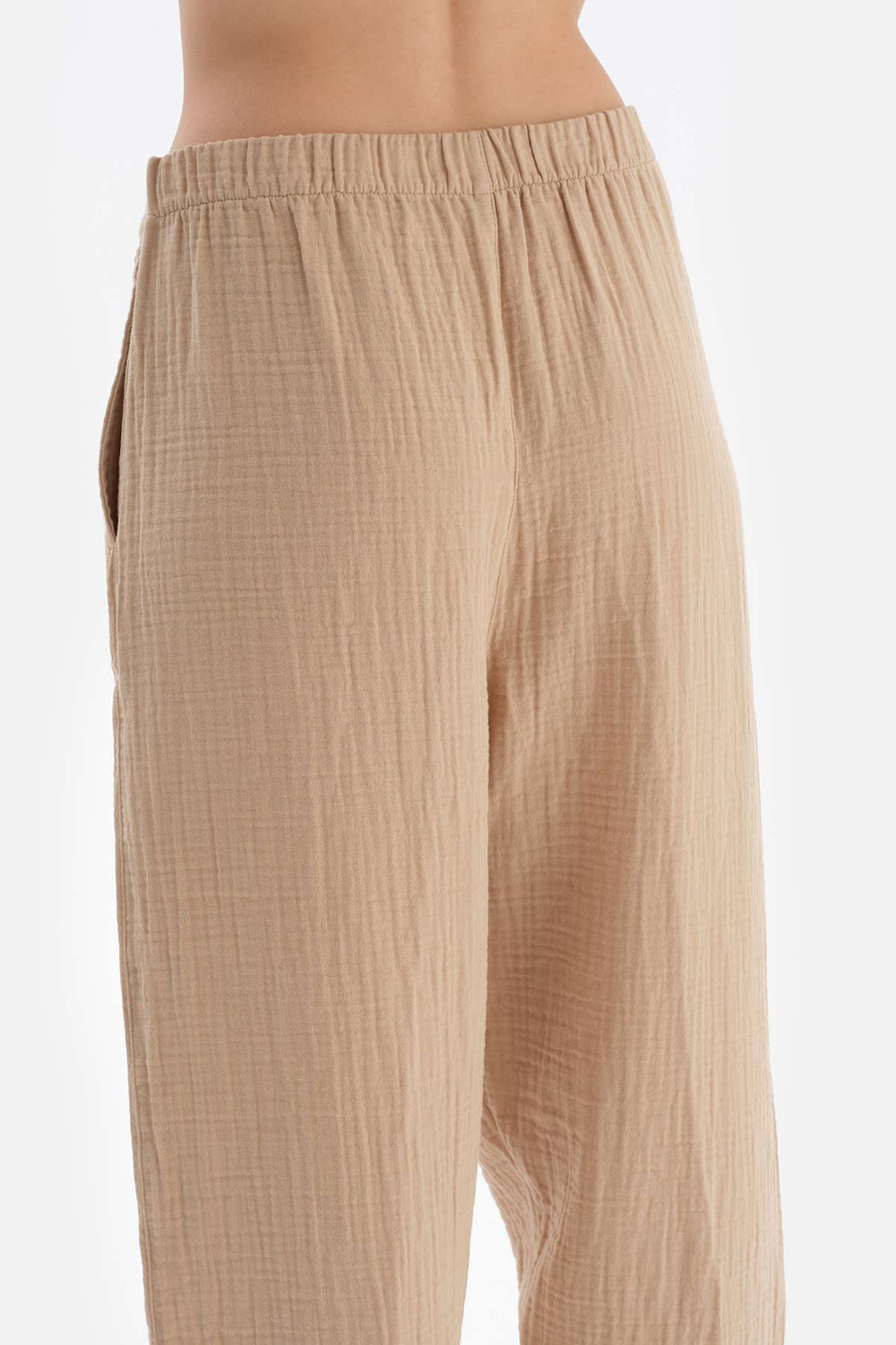 BEIGE TROUSERS