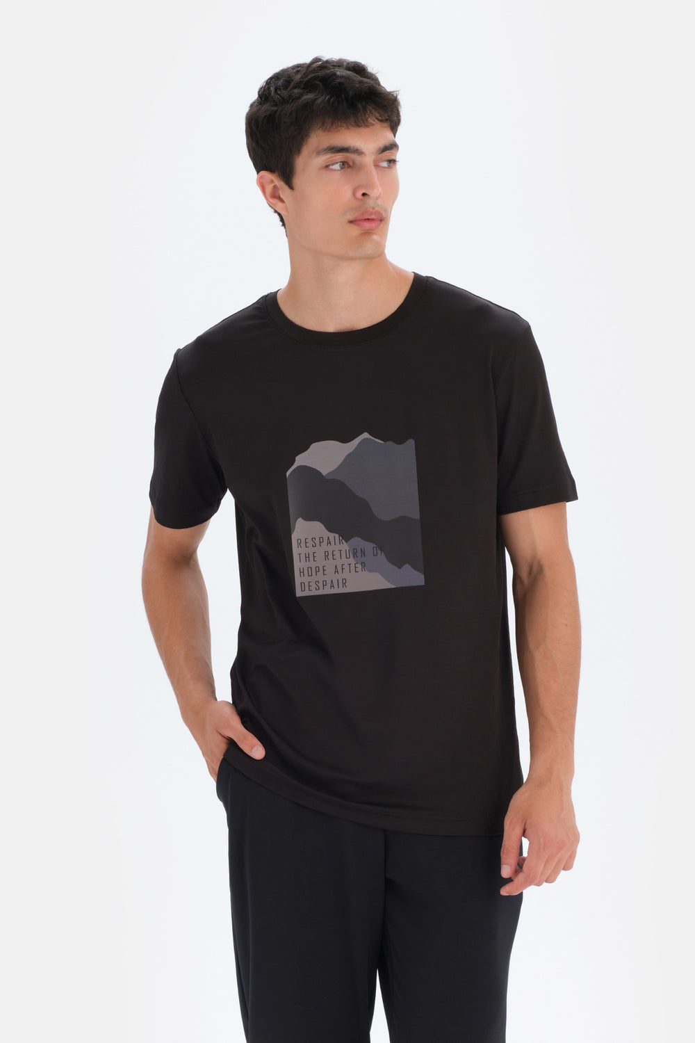 Black T-SHIRT