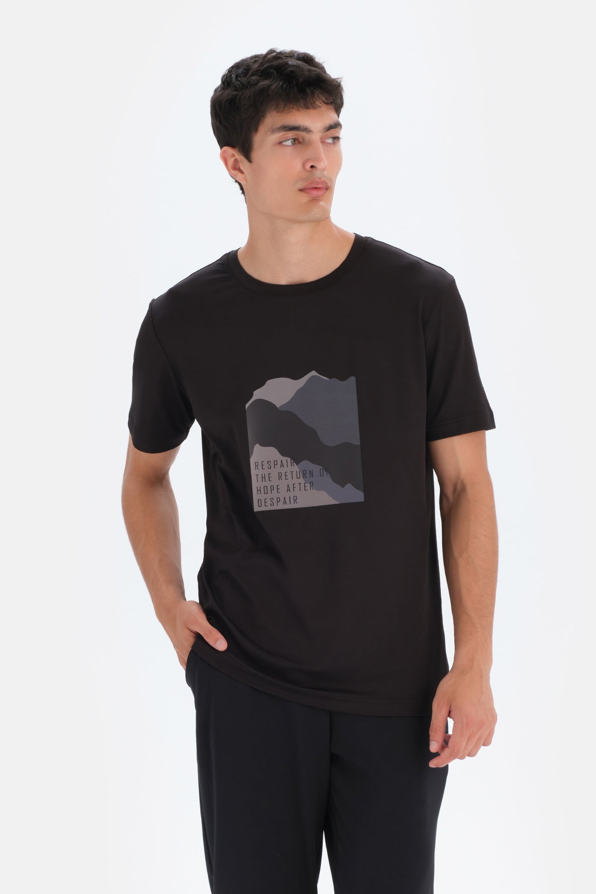 Black T-SHIRT