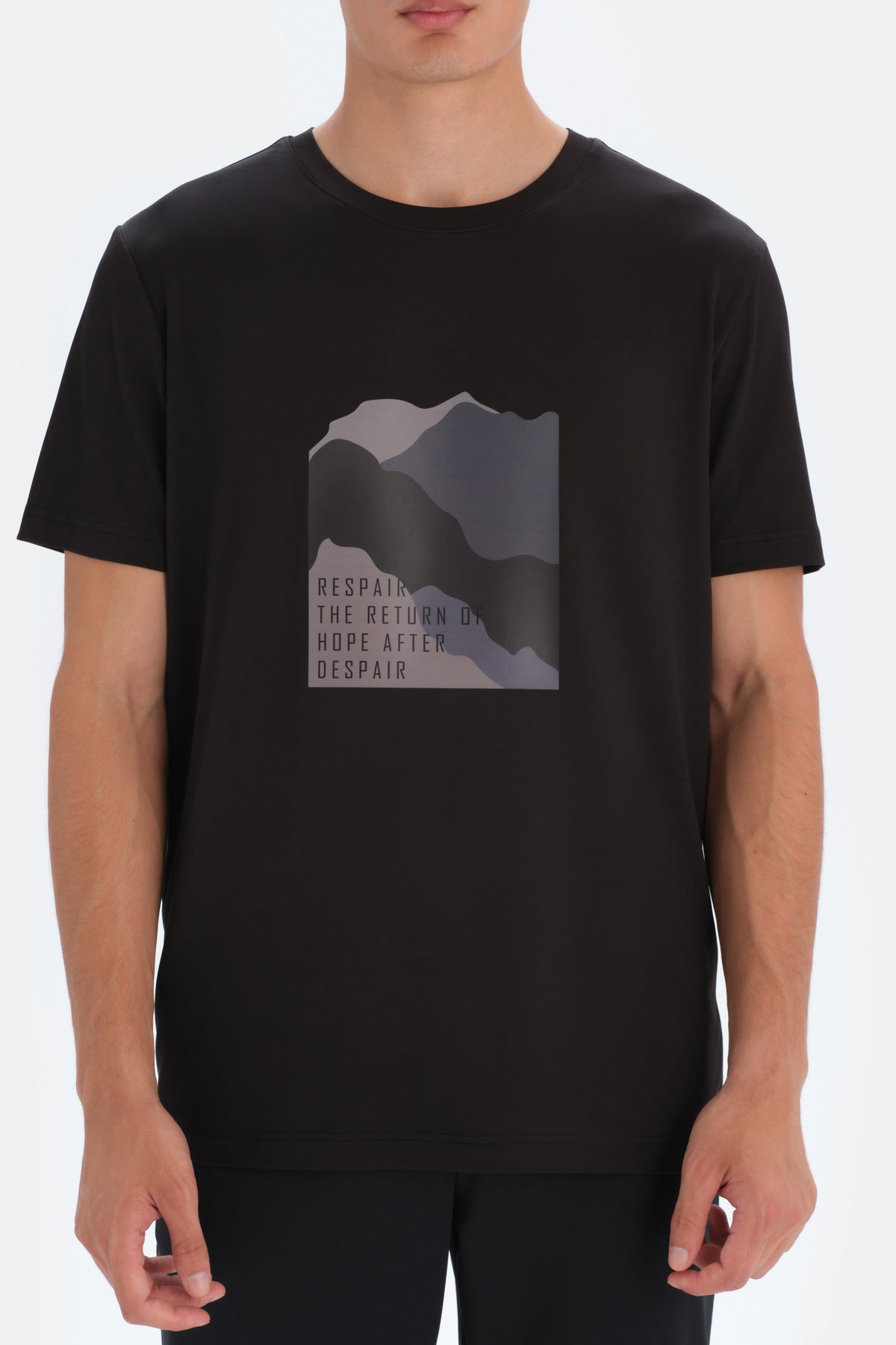 Black T-SHIRT