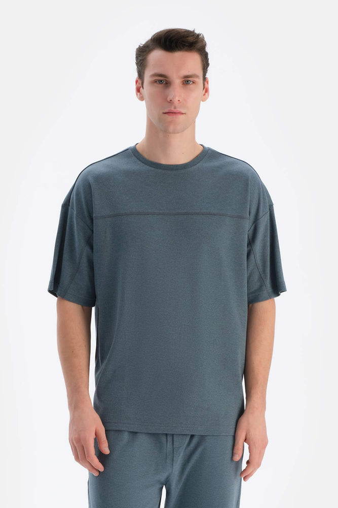 Indigo CREW-NECK OVERSIZE EVERFRESH T-SHIRT