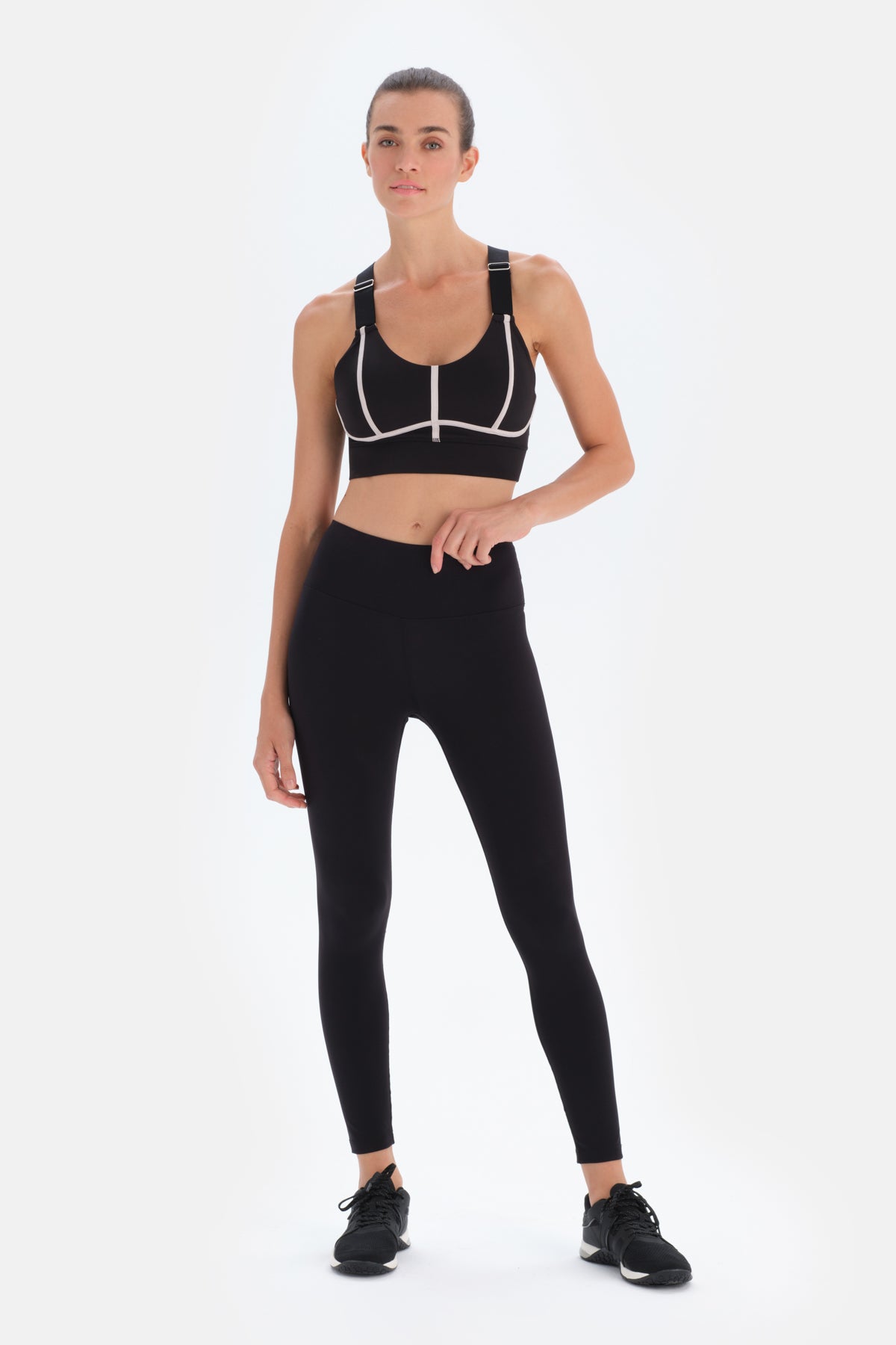 Black LEGGINGS