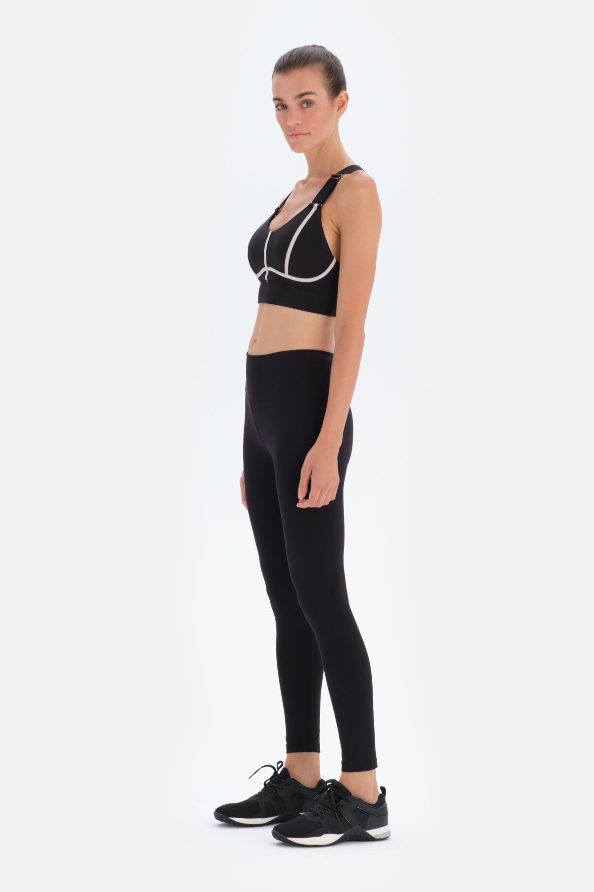 Black LEGGINGS
