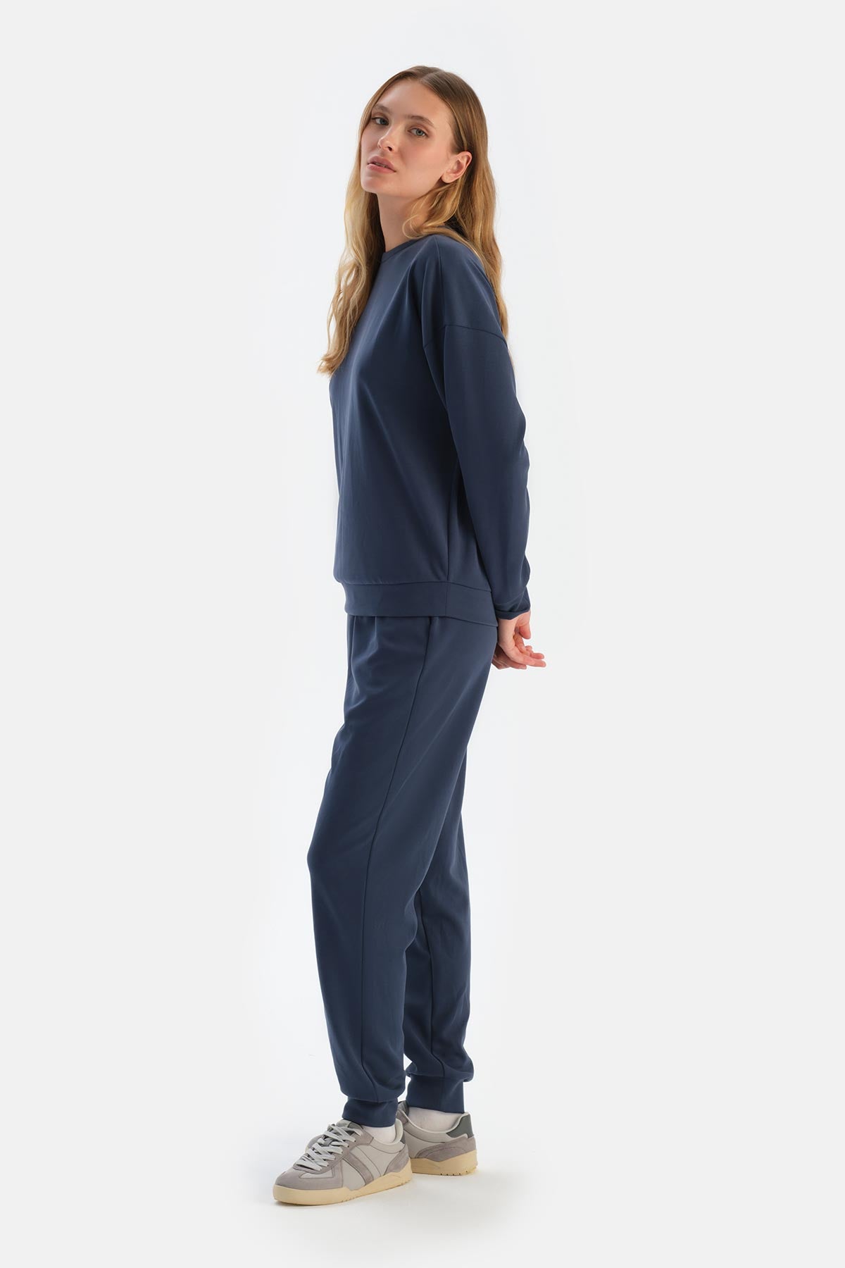 Navy BASIC MODAL SWEATSHIRT
