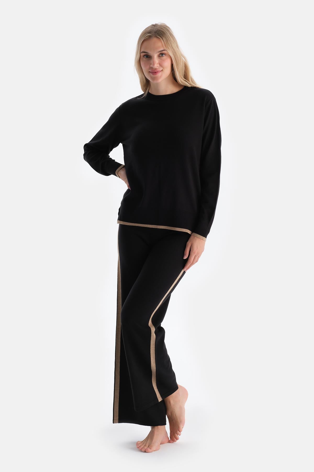 Black CASHMERE SWEATSHIRT