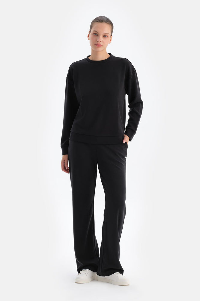 Siyah Bol Paça Basıc Modal Pantolon