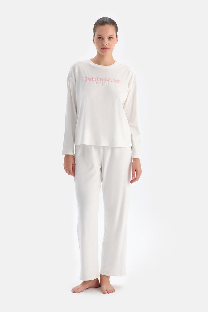 Ekru Baskı Detaylı Uzun Kollu Kadife Pijama Takımı